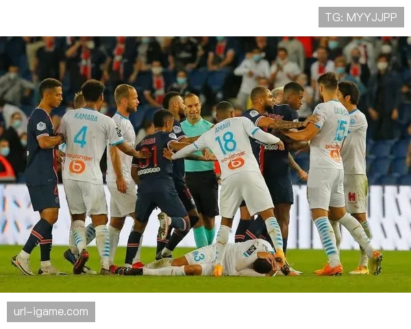 西甲俱乐部举办“反种族歧视”主题开放日，数千名球迷参与